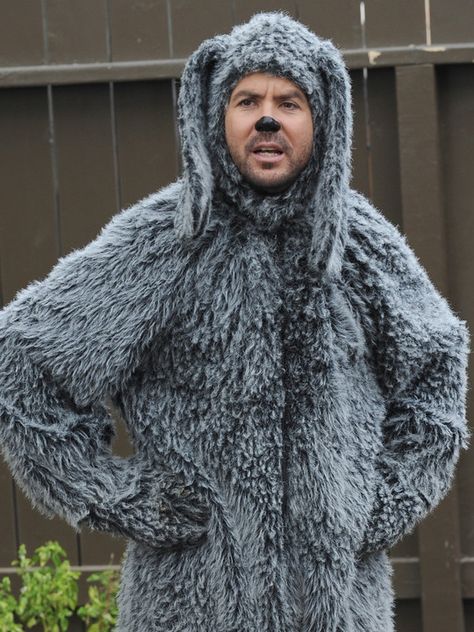 Wilfred Costume, Dress Up Boxes, Animal Costumes, Costume Diy, Diy Cans, Bus Driver, Big Men, Diy Costumes, Costume Dress