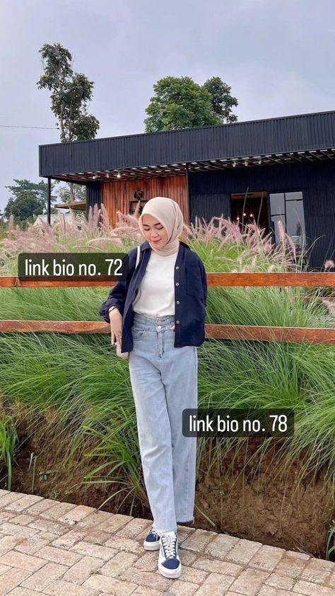 Sweater Oversized Hijab, Ootd Crewneck, Kemeja Outfit, Ootd Jaket, Overall Hijab, Spill Ootd, Sweater Hijab, Ootd Hoodie, Outfit Overall