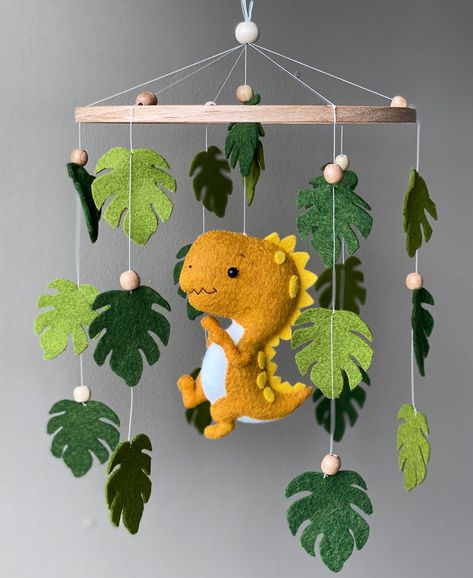 Homemade Mobile, Diy Baby Mobile, Felt Toys Patterns, Baby Boy Mobile, Baby Toys Diy, Wooden Hanger, T Rex Dinosaur, Diy Embroidery Patterns, Baby Sewing Projects