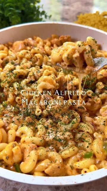 Alfredo Macaroni, Snacks Easy Healthy, Healthy Eating Aesthetic, Healthy Snacks On The Go, Eating Aesthetic, Homemade Chicken Alfredo, Healthy Eating Snacks, Healthy Eating Breakfast, Healthy Eating Diets