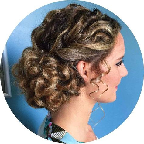 Curly Hair Updo Wedding, Naturally Curly Updo, Curly Natural Curls, Curly Prom Hair, Curled Updo, Prom Hair Updo, Curly Wedding Hair, Curly Updo, Curly Hair Updo