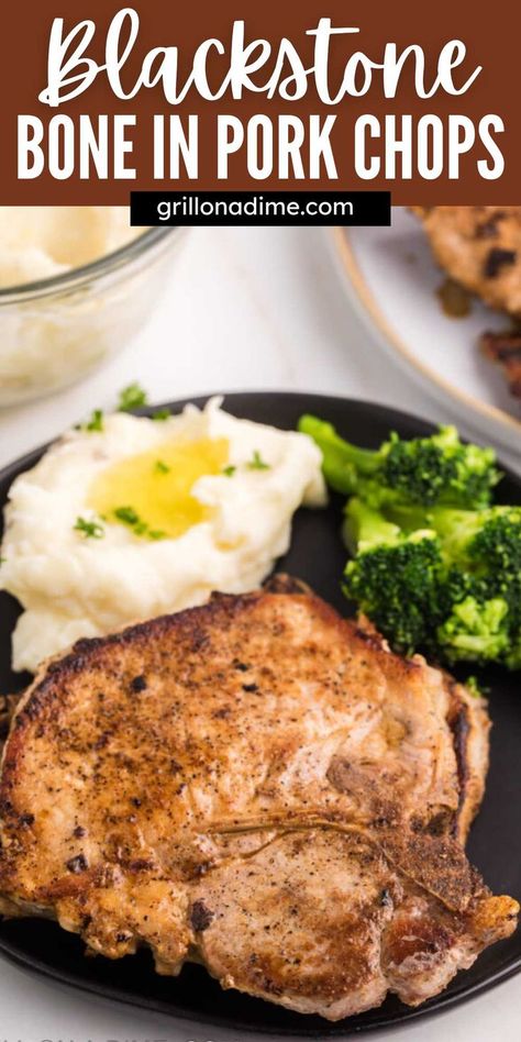 Pork Chops On A Griddle, Blackstone Grill Recipes Pork Chops, Bone In Pork Chops On Blackstone Griddle, Pork Chop Recipes On Blackstone, Blackstone Grill Porkchops, Pork Chops On Blackstone Grill, Pork Chops On Flat Top Grill, Griddle Pork Chop Recipes, Pork Blackstone Recipes