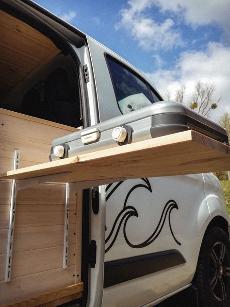 Outside floating table for camper van. Camper Table, Camper Van Kitchen, Camper Diy, Camper Interior Design, Diy Campervan, Floating Table, Camping Diy, Camper Storage, Build A Camper Van