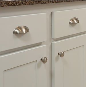 Kitchen Cabinets With Pulls, White Kitchen Hardware Ideas, Nickel Hardware Kitchen, Brushed Nickel Hardware Kitchen, Chrome Kitchen Hardware, Kitchen Hardware Ideas, Cabinet Hardware Brushed Nickel, New Kitchen Cabinet Doors, Silver Cabinet Hardware