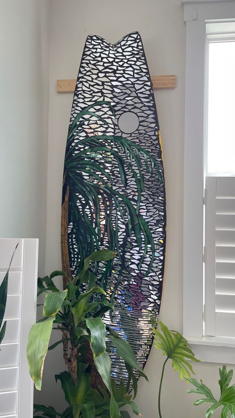 Mosaic Surfboard Ideas, Surfboard Mirror, Mosiac Mirror, Beachy Room Decor, Apartment Accessories, Beach Room Decor, Beachy Room, Outdoor Showers, Surfboard Wall Art