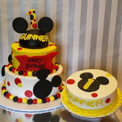 Mickey Mouse inspired birthday cake and smash cake. Middle Tennessee, Smash Cake, Cake Smash, Tennessee, Birthday Cake, Portfolio, Cake, Birthday