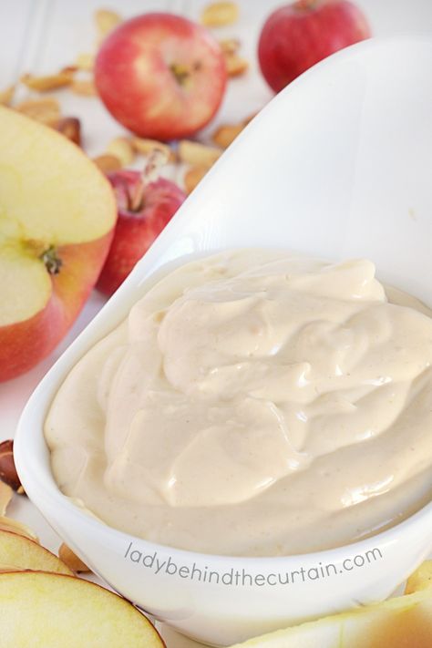 Low Calorie Peanut Butter Fruit Dip Dairy Free Fruit Dip, Peanut Butter Fruit Dip, Low Calorie Peanut Butter, Yogurt Fruit Dip, Butter Fruit, Low Calorie Fruits, Peanut Powder, Brunch Table, Free Fruit