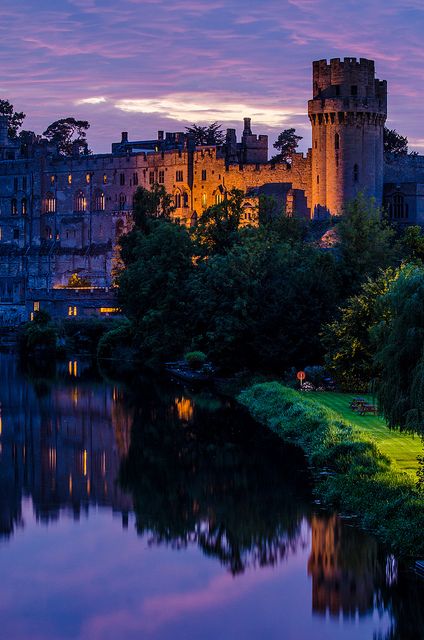 Warwick Castle, Warwickshire, England Medieval Ruins, Uk Castles, Manor Homes, Warwick Castle, English Castles, Famous Castles, Red Heads, Manor Houses, Stone Walls