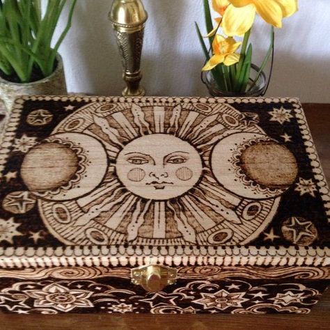 Sun Moon Box Wood Burning Tips, Wood Burning Patterns Stencil, Wiccan Crafts, Wood Burn Designs, Pagan Crafts, Painted Wooden Boxes, Woodburning Projects, Pyrography Art, Witchy Crafts