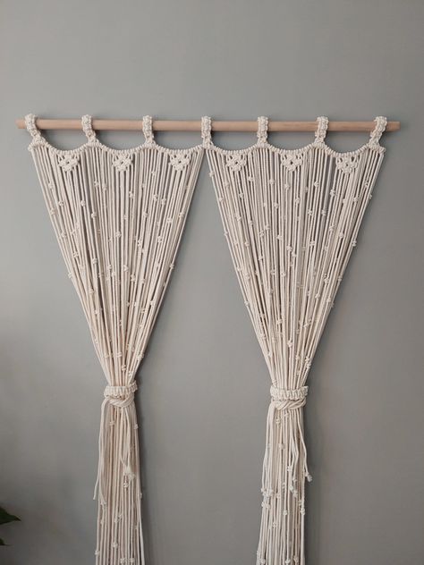 Macrame curtain pattern