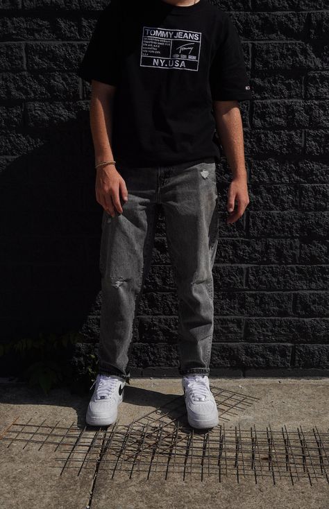 Zumiez Outfits Men, Glowup Plan, Zumiez Outfits, Grey Jeans Outfit, Jeans Outfit Men, 90s Fashion Men, Outfits Hombre, Mens Fashion Streetwear, Boys Wear