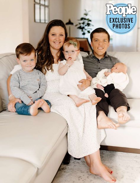 Zach and Tori Roloff welcomed son Josiah Luke on April 30 Fruit Pizzas, Roloff Family, Amy Roloff, Tori Roloff, Silver Bands, Fluffy Puppies, 90 Day Fiance, Great Tv Shows, Baby Brother