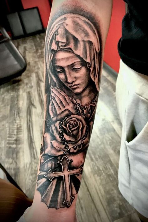 Cross Arm Tattoo, Virgin Mary Tattoos, Mary Tattoos, Mother Mary Tattoos, Script Tattoos, Virgin Mary Tattoo, Tattoos Instagram, Mary Tattoo, Christ Tattoo