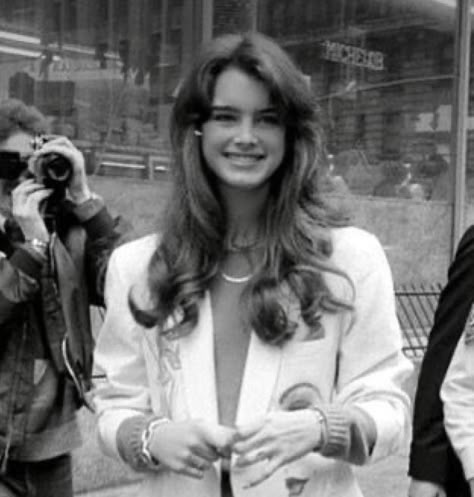 Brooke Shields Young, Brooke Shields, Fashion Styling, Style Icon, Face Claims, Hair Inspo, Pretty People, Hairstyles, Models