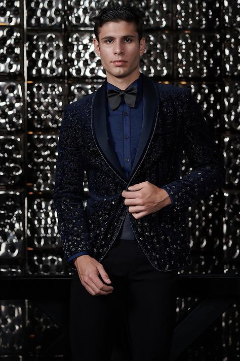 Navy Blue Ombre Embroidered Tuxedo Set Design by Rohit Gandhi & Rahul Khanna Men at Pernia's Pop Up Shop 2021 Ombre Embroidery, Navy Blue Tuxedo, Embroidered Tuxedo, Latest Kurta Designs, Navy Blue Tuxedos, Rahul Khanna, Blue Tuxedo, Wedding Dresses Men Indian, Sangeet Outfit