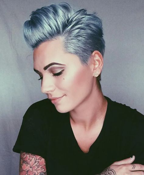 Pompadour Hairstyles for Women- 42 Showstopping Ideas 30 Hair Color, Best Hair Color Ideas, Rambut Brunette, Short Pixie Cuts, Pompadour Hairstyle, Best Hair Color, Hot Hair Colors, Vlasové Trendy, Faux Hawk