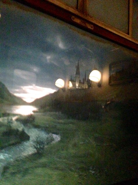 Harry Potter World, inside train cart on Hogwarts Express ~ Orlando, Fl Hogwarts Camera Roll, Hogwarts Visuals, Hogwarts Oc, Hogwarts Train, Potter Aesthetic, Hogwarts Aesthetic, Slytherin Aesthetic, Hogwarts Express, Harry Potter Aesthetic