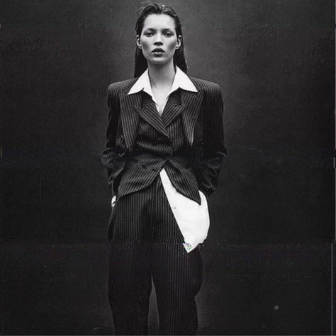 Kate Kate Moss Style, Woman In Suit, Vogue Editorial, Mode Editorials, Stephanie Seymour, Patrick Demarchelier, Carla Bruni, Party Rock, Linda Evangelista