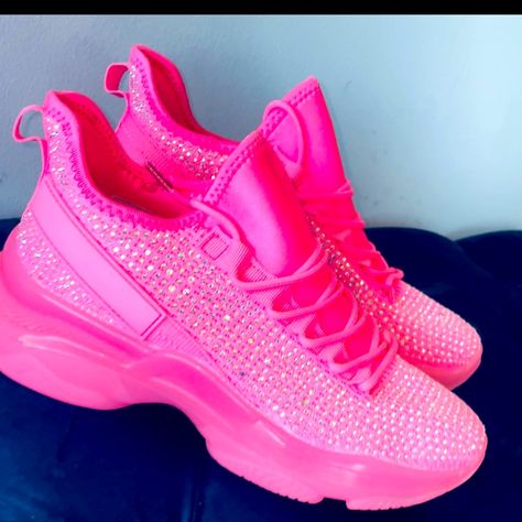 Make A Statement In These Comfortable And Stylish Women's Rhinestone Sneakers. Neon Nike Shoes, Nike High Heels, Shoes List, Rhinestone Sneakers, Neon Nike, Puma Fashion, Pink Trainers, Glam Shoes, Embellishment Ideas