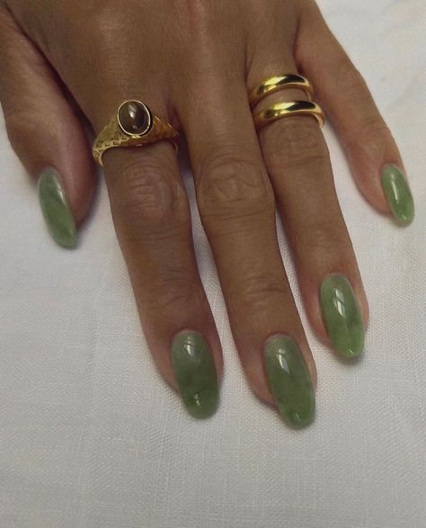 Green Marble Nails, Jade Nails, Hippie Nails, Grunge Nails, Nail Envy, Shellac Nails, Dark Nails, Star Nails, Marble Nails