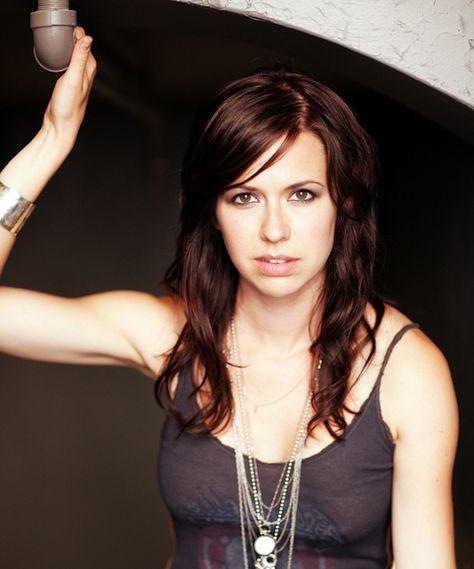 Joy Williams from The Civil Wars.  One of my fav. band!! Her voice is angelic. John Paul White, The Civil Wars, Joy Williams, Civil Wars, Direct Mail, Ex Wives, Woman Crush, Long Hair Cuts, Great Hair