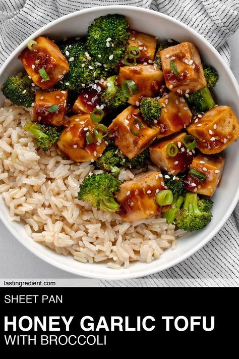 The sauce in this easy honey garlic tofu recipe simmers in minutes on the stove while the tofu bakes on a sheet pan in the oven. Serve it with roasted broccoli and brown rice. Oven Roasted Tofu, Brown Rice Meals, Honey Tofu, Honey Garlic Tofu, Broccoli Rice Recipe, Tofu With Broccoli, Broccoli And Brown Rice, Tofu And Rice, Tofu And Broccoli