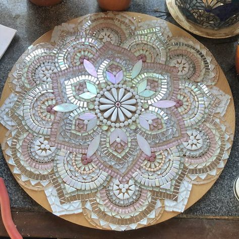 Mosaic Mandala Ideas, Mandala Mosaic Patterns, Mosaic Mandalas, Mosaic Table Top Designs, Stained Glass Mandala, Mosaic Plate, Mosaic Patio Table, Mosaic Mandala, Mosaic Tile Table