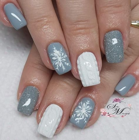 Gray And White Winter Nails, January Sweater Nails, Snowy Nail Designs, Ski Trip Nails, Square Nail Designs Winter, Grey And White Nails, Ombre Nails With Design, Elegant Holiday Nails, Sweater Nails Christmas