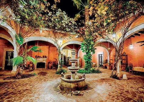 Patio mexicano | Architectural Digest Patio Mexicano, Mexican Courtyard, Style Hacienda, Mexican Style Homes, Mexican Style Home, Boho Glam Home, Hacienda Homes, White Pergola, Houses In Mexico