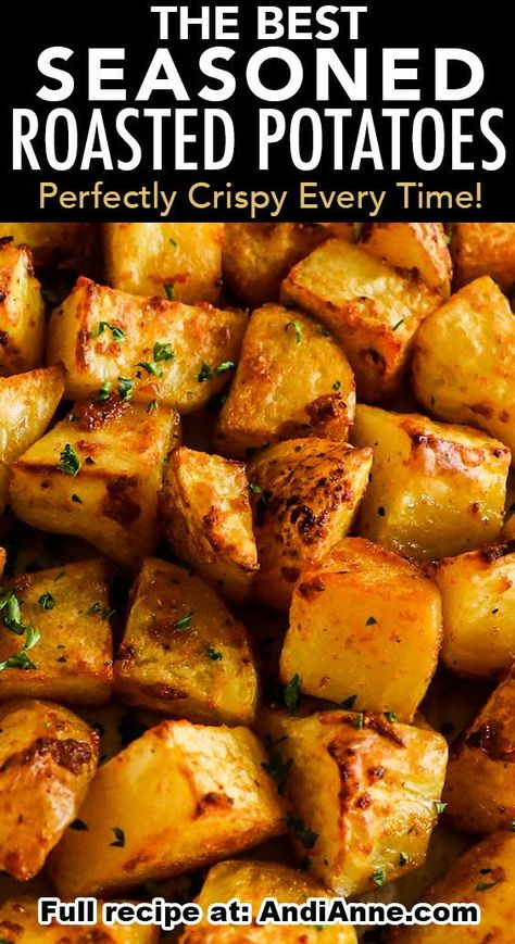 Get perfectly crispy potatoes with this easy seasoned roasted potatoes recipe! Perfect to serve with any meal! Seasoned Roasted Potatoes, Homestyle Potatoes, Oven Roasted Potatoes Easy, Crispy Roasted Potatoes, Easy Roasted Potatoes, Crispy Roast Potatoes, Ground Pork Recipes, Potatoes In Oven, Oven Roasted Potatoes