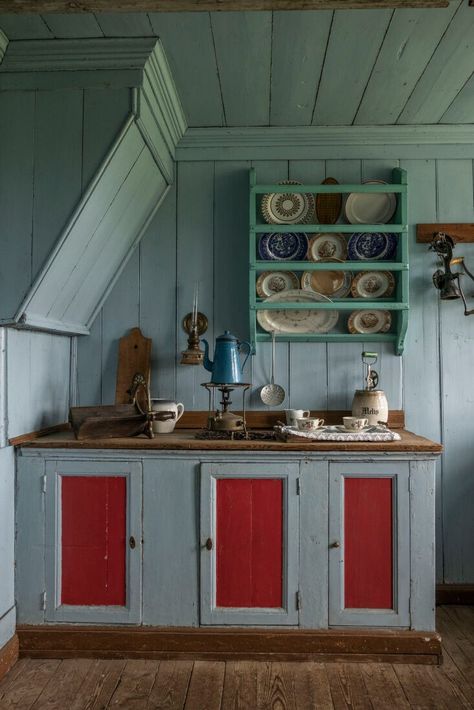 Greatest Hits 2022: 16 Ideas to Steal from Iceland (and Icelandic Turf Houses) - Remodelista Decor Home Bathroom, Turf House, Nordic Interiors, Kitchen Tech, Long House, Cabin Kitchens, Plate Racks, Home Bathroom, Blue Kitchens