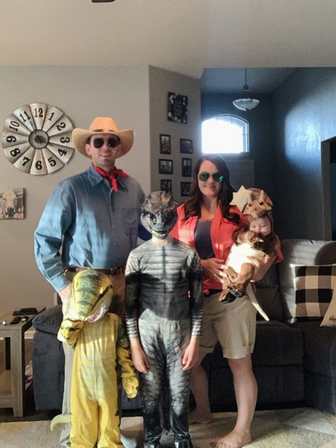 Family Costume Jurassic Park, Alan Grant And Ellie Sattler Costume, Alan And Ellie Jurassic Park, Jurassic Park Stroller Costume, Alan Grant Jurassic Park, Jurrasic Park, Family Halloween Costumes, Family Halloween, Jurassic World