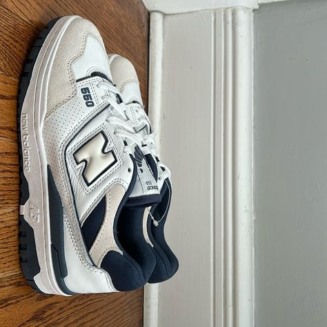 New Balance 550 Blue - Brand New Condition - Never Been Worn - Size 8 Woman’s 547 New Balance, New Balance Shoes Styled, New Balence Shoes, Pinterest Shopping Clothes, New Balence550, Dark Blue New Balance, New Balance Shoes Blue, New Balance 505, Nike Blue Shoes