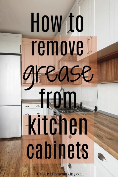 Easy tips for removing grease from kitchen cabinets. You will also discover the clever trick for cleaning sticky wood kitchen cabinets. Homemade Toilet Cleaner, House Cleaner, Deep Cleaning Hacks, Casa Clean, Cleaning Painted Walls, Messy House, Easy Cleaning Hacks, Glass Cooktop, Vinegar Cleaning