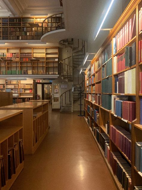 Korean Highschool Buildings, Library School Aesthetic, Japan High School Aesthetic, School Library Aesthetic, School Staircase, Japanese School Aesthetic, Japanese Library, Ann Liang, Library School