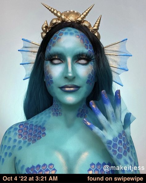 Sea Goddess Makeup, Blue Hair Costume Ideas, Greek Mythology Costumes, Mythology Costumes, Scary Mermaid, Makeup Karakter, Junk Kouture, Ideas Maquillaje, Goddess Makeup