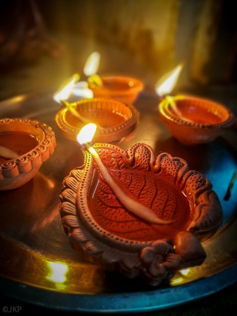 Diwali Diya Aesthetic Picture, Diya Snap Aesthetic, Diya Images Aesthetic, Diya Aesthetic Snap, Diya Diwali Aesthetic, Diya Aesthetic Indian, Diya Pic Diwali, Aesthetic Diya Photos, Diwali Diya Aesthetic