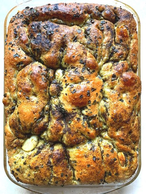 Garlic Focaccia, Focaccia Dolce, Foccacia Bread, Focaccia Recipe, Za Atar, Focaccia Bread, Vegan Bread, Fair Food Recipes, Bread And Pastries