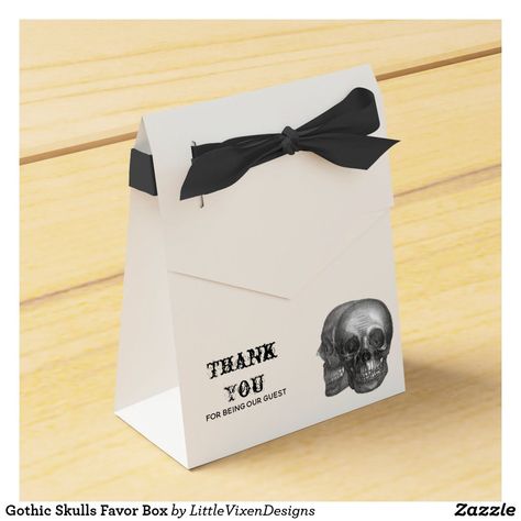 Gothic Skulls Favor Box Dark Weddings, Halloween Wedding Invitations, Monochrome Weddings, Wedding Gift Money, Halloween Themed Wedding, Gothic Themes, Wedding Gift Ideas, Box Craft, Skull Wedding