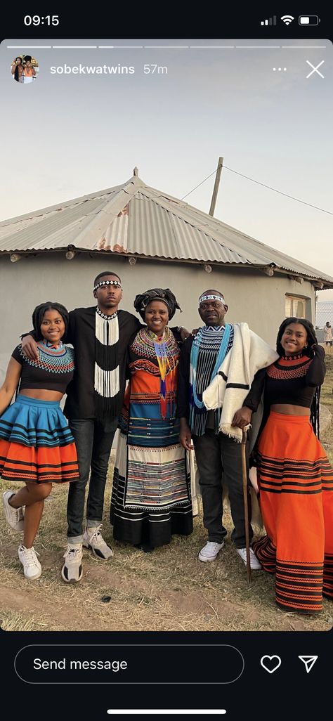 Xhosa Traditional Wear Woman, Xhosa Skirt, Lobola Outfits, Zulu Traditional Attire, Xhosa Traditional Attire, Xhosa Attire, South African Traditional Dresses, African Traditional Wear, African Party Dresses