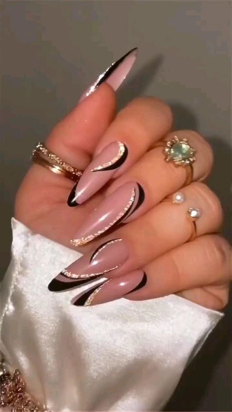 Pin em Idea Pins by you Fancy Nails Designs, Makijaż Smokey Eye, Acrylic Nails Coffin Pink, Long Square Acrylic Nails, Simple Nail Designs, Elegant Nails, Classy Nails, Fancy Nails, Short Acrylic Nails