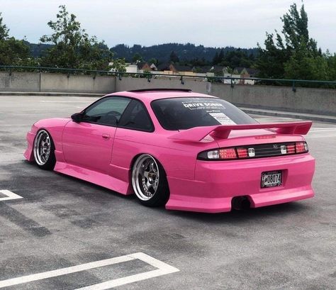 Old Car Modified, Racing Car Design, Nissan Silvia, Classy Cars, Pink Vibes, Pretty Cars, Garage Workshop, Jdm Cars, Old Cars