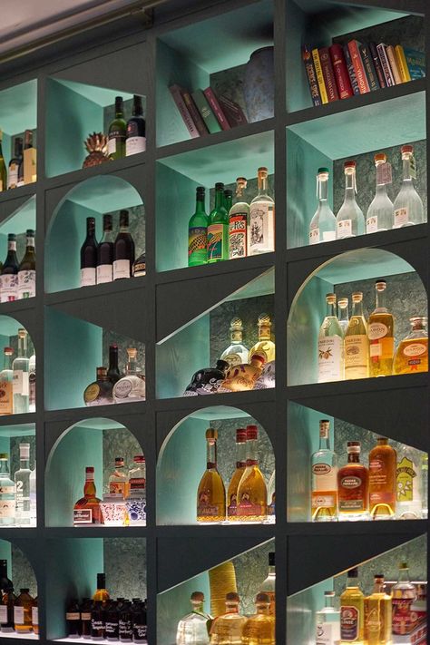 Bar Counter Design, Design Anthology, Bar In Casa, Bar Interior Design, 카페 인테리어 디자인, Bar Displays, Counter Design, Back Bar, Bar Interior