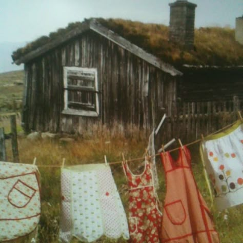 Old Country Store Aesthetic, Poor Country Aesthetic, Appalachian Grandma Aesthetic, Old Appalachia, Old Appalachia Aesthetic, Old Farm Aesthetic, Small Old Farmhouse, Old Country Aesthetic, Lalaloopsy Aesthetic