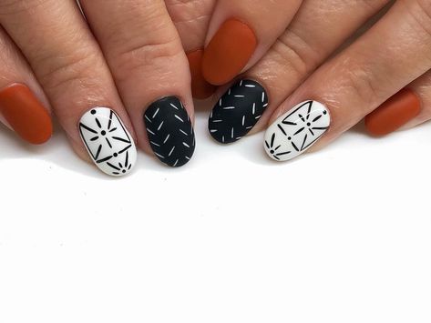 Emilie Leopard | Nail Artist on Instagram: “@acrylicsandgels inspo!!!!” Fun Nails Designs 2023, Fall Vegas Nails, Nails For Colorado, Simple Aztec Nail Designs, Tennessee Vacation Nails, Pendleton Nails, New Mexico Nails, Aztec Nails Design, Boho Chic Nails Designs