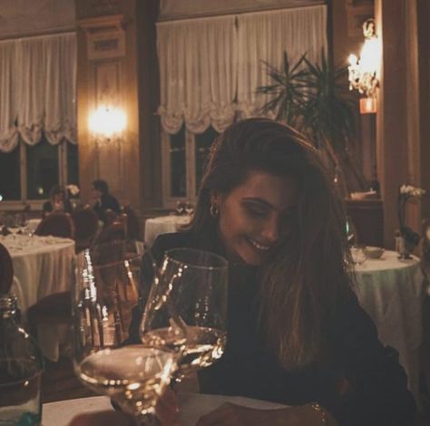 Date Night Outfits, Holiday Hotel, Quotes Thoughts, Classy Aesthetic, Glass Of Wine, Photo Couple, Your Boyfriend, Story Instagram, Instagram Inspiration