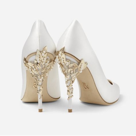 Ralph And Russo Heels, Ralph And Russo Shoes, Quinceanera Heels, Gold Heels Wedding, White And Gold Heels, Quinceanera Shoes, White Heels Wedding, Beauty And Beast Wedding, Bride Heels