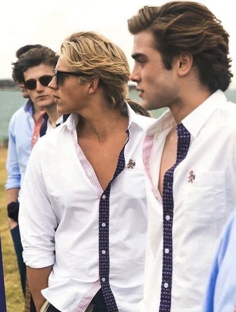 The Dashing Duke Frat Boy Aesthetic, Boys Aesthetic Outfits, Surfergirl Style, Gentlemen Style, Preppy Hairstyles, Boy Haircut, Preppy Boys, Gentleman Outfit, Quiff Hairstyles