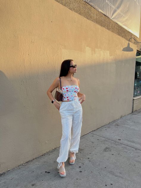 Minimal style
Casual style
Casual chic
Minimal outfit
Street style
Street style look
Pinterest aesthetic
Summer outfit 
Summer look
Pre fall look Tube Top Outfit, Floral Tube Top, Tube Top Outfits, White Cargo Pants, All White Outfit, Top Outfit, White Outfit, Fashion Story, White Outfits