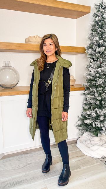 Mid Size Puffer Vest, Long Green Vest Outfit, Long Quilted Vest Outfit, Long Black Puffer Vest Outfit, Long Puffy Vest Outfit, Long Puffer Vest Outfits For Women, Green Puffer Vest Outfit, Long Puffer Vest Outfit, Long Vest Outfits For Women